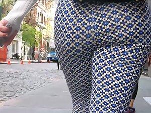 Pretty face and phat booty in tight pants Picture 6