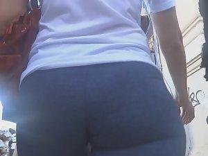 Hole between two tight butt cheeks Picture 8