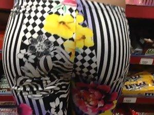 Voyeur films the girl with a tramp stamp Picture 4