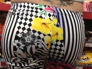 Voyeur films the girl with a tramp stamp Picture 6