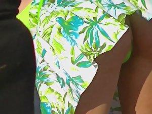 One of a kind girl got sexy upskirt Picture 3