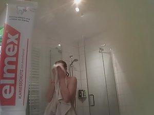 Naked saggy tits spied in bathroom Picture 2