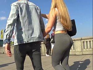 Tight bubble butt wobbles in leggings Picture 5