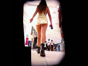 Party girl's minidress shows all of her ass in upskirt Picture 4