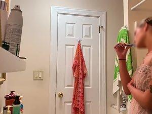 Spying on gorgeous roommate naked in bathroom Picture 5