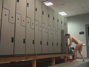 Plump babe on a locker hidden camera Picture 7