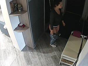 Spying on sister checking her own ass in mirror Picture 2