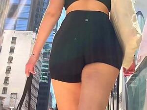 Best kind of a thick girl spotted on the street Picture 8