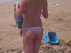 Delicious teen ass in and out of water Picture 6