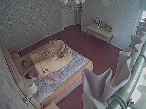 Spying on married couple that enjoys hard sex Picture 1