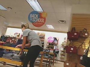 Checking out hot daughter during shopping Picture 2