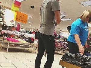 Checking out hot daughter during shopping Picture 5
