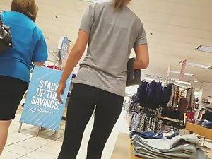 Checking out hot daughter during shopping Picture 8
