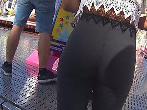 Teen with hot ass licks an ice cream Picture 5