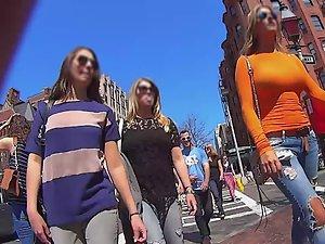 Hourglass body and perfect big boobs Picture 6