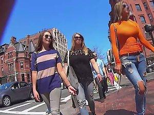 Hourglass body and perfect big boobs Picture 7