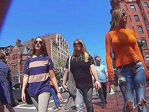 Hourglass body and perfect big boobs Picture 8