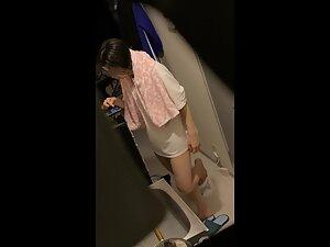 Voyeur peeps on fluffy pussy bush Picture 5