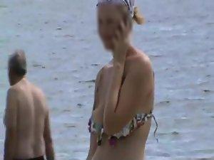 Sweet nipple slip on the beach Picture 5