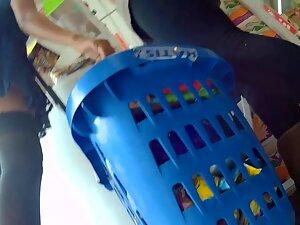 Upskirt of a girl in sexy stockings Picture 1