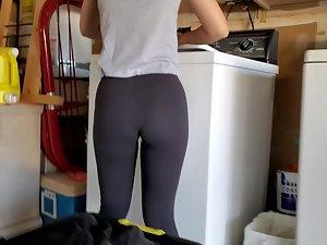 Pretending to help with laundry to peep on her ass Picture 2