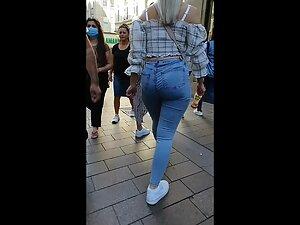 Shorty blonde got a phat ass in tight blue jeans Picture 8