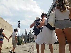 Big girl likes to show off her phat ass in tiny cotton shorts Picture 5