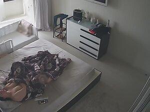 Starting the day with masturbation is caught on hidden cam Picture 3