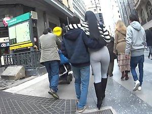 Shorter guy scored a sexy taller girlfriend Picture 7
