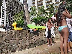 Dream location for voyeurism on beach Picture 3