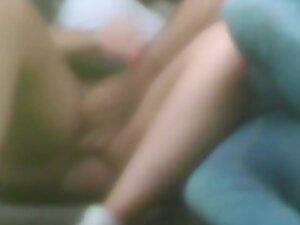 Kissing and pussy fingering is zoomed in by a voyeur Picture 2