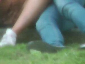 Kissing and pussy fingering is zoomed in by a voyeur Picture 3