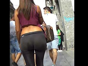 Her ass looks fuckable beyond imagination Picture 2