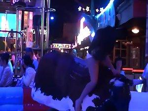 Accidental nudity on the mechanical bull Picture 4
