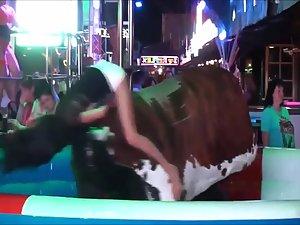 Accidental nudity on the mechanical bull Picture 7