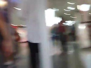 Voyeur is looking at a group of teen girls Picture 4