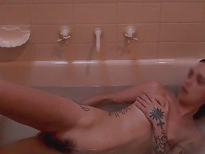 Slutty stepsister spied in bathtub Picture 4