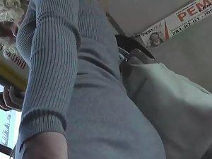 Tram shakes hot pussy in white thong Picture 6