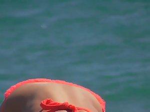 Attention whore does a handstand Picture 1