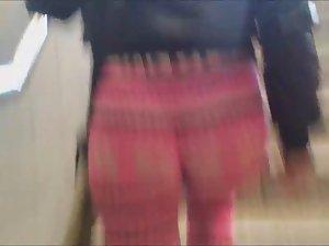 Perfect swag in pinkish tights Picture 2