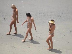 Nudist ladies walking and posing for photos Picture 1