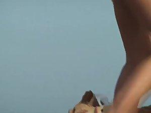 Flawless pussy filmed on the beach Picture 2