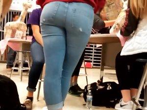 Sexy ass of a schoolgirl in jeans Picture 7