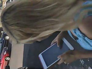 Walking and reading on tablet is bad Picture 1