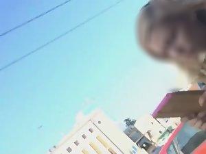 Walking and reading on tablet is bad Picture 2