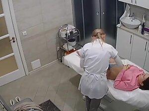 Spying on cute girl while her pussy gets smooth Picture 4