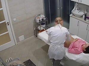 Spying on cute girl while her pussy gets smooth Picture 5