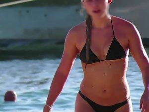 Fit body of hot surfer girl in a bikini Picture 4