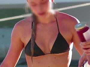 Fit body of hot surfer girl in a bikini Picture 5