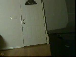 Naked woman opens door to a pizza boy Picture 5